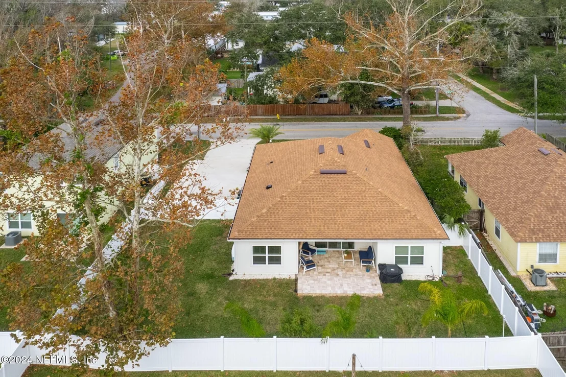 Photo of 60 DUTTON ISLAND Road W