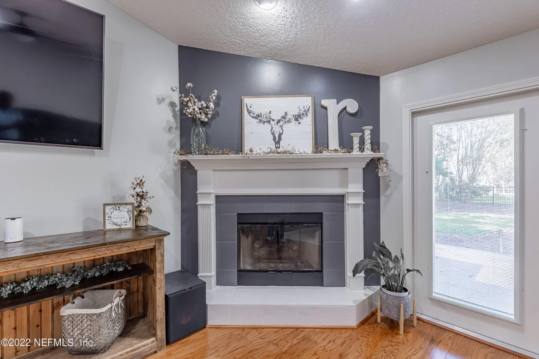 Photo of 4079 EDGELAND Trail