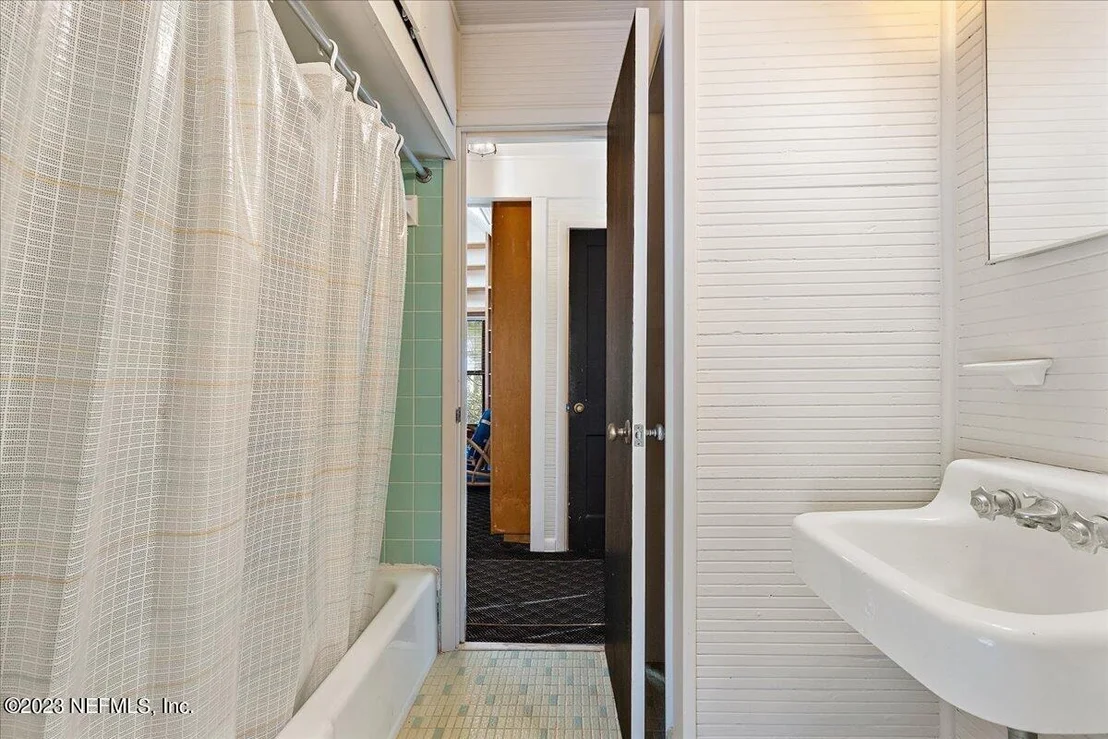 Photo of 44 5TH Street
