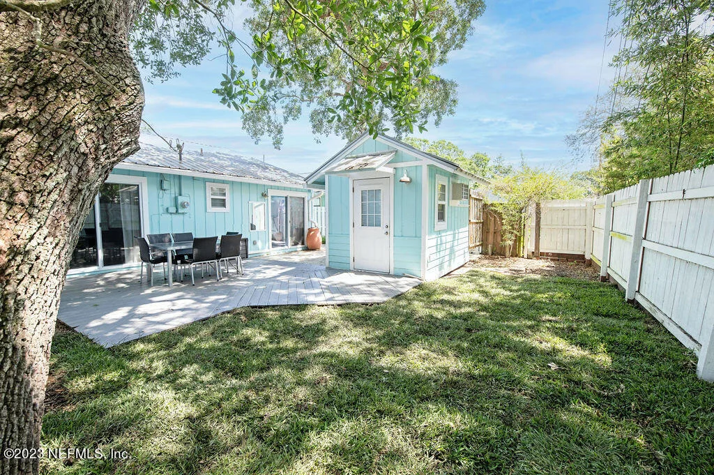 Photo of 405 E Street