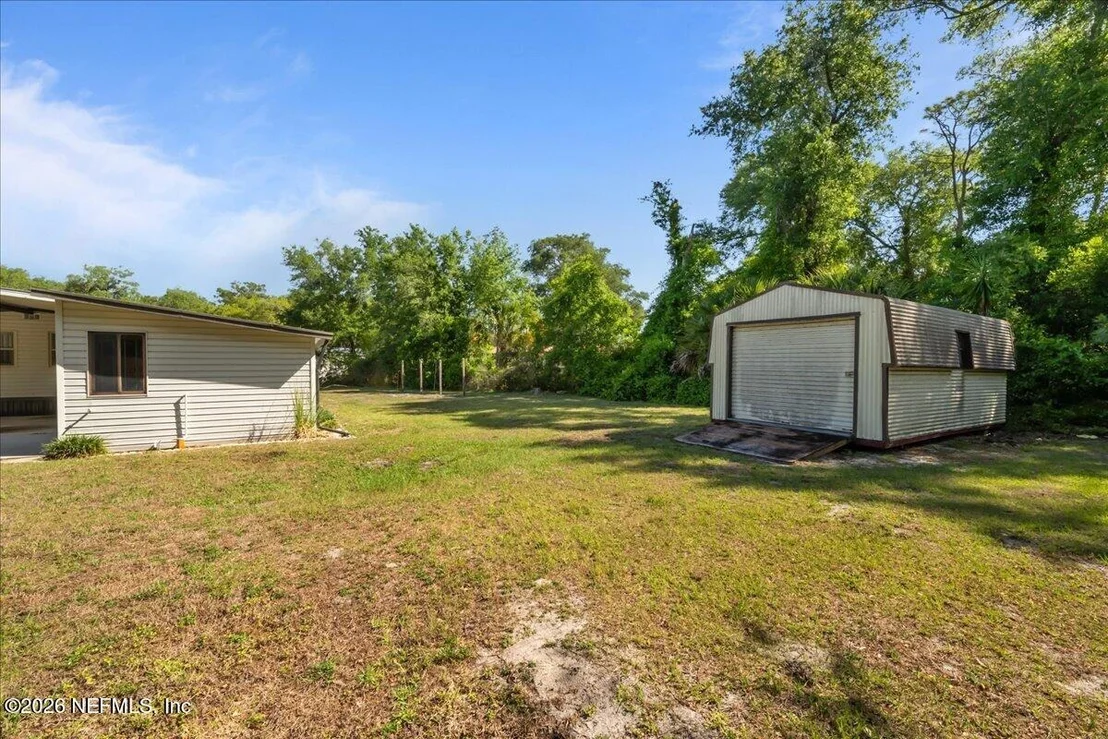 Photo of 242 TROPIC Avenue