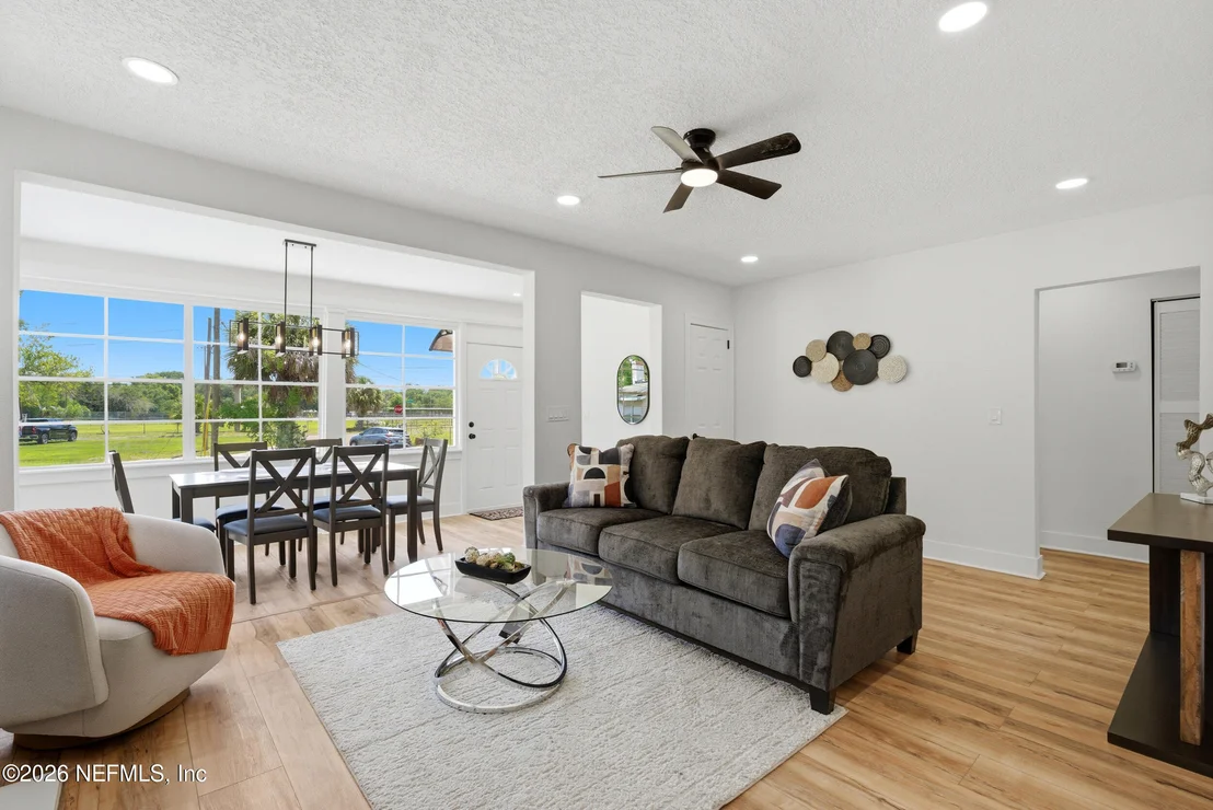 Photo of 6918 PARK Circle