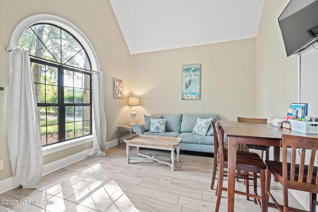 Photo of 86183 MEADOWFIELD BLUFFS Road