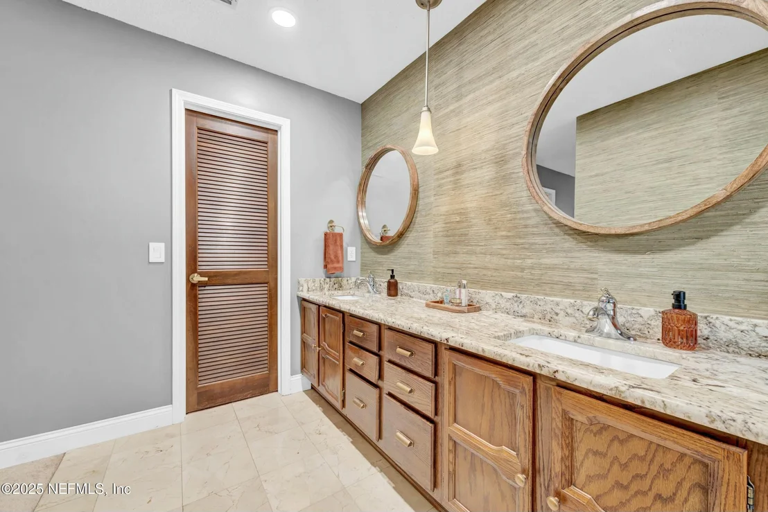 Photo of 4944 MARINERS POINT Drive