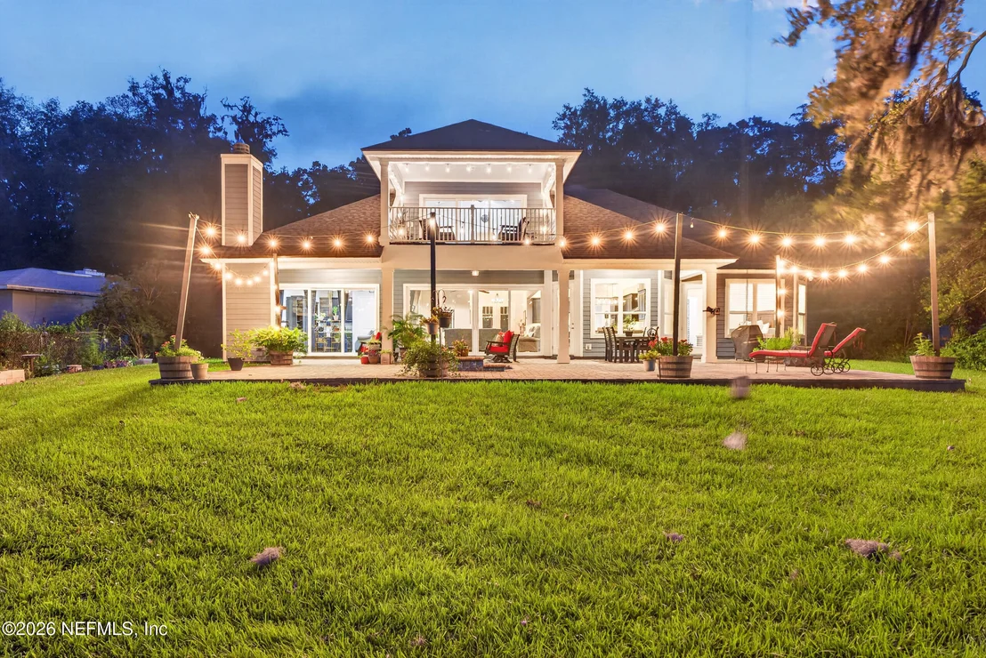 Photo of 239 RIVER Road