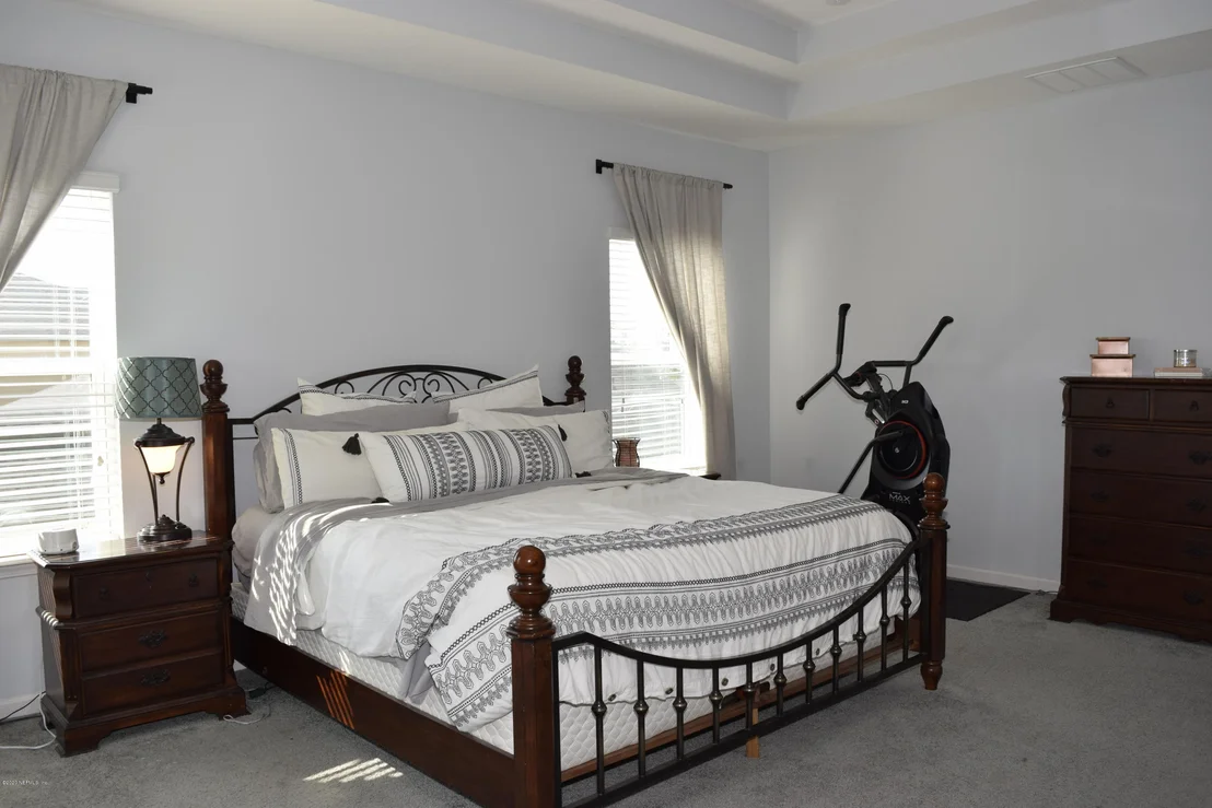 Photo of 35 MERCUTIO Lane