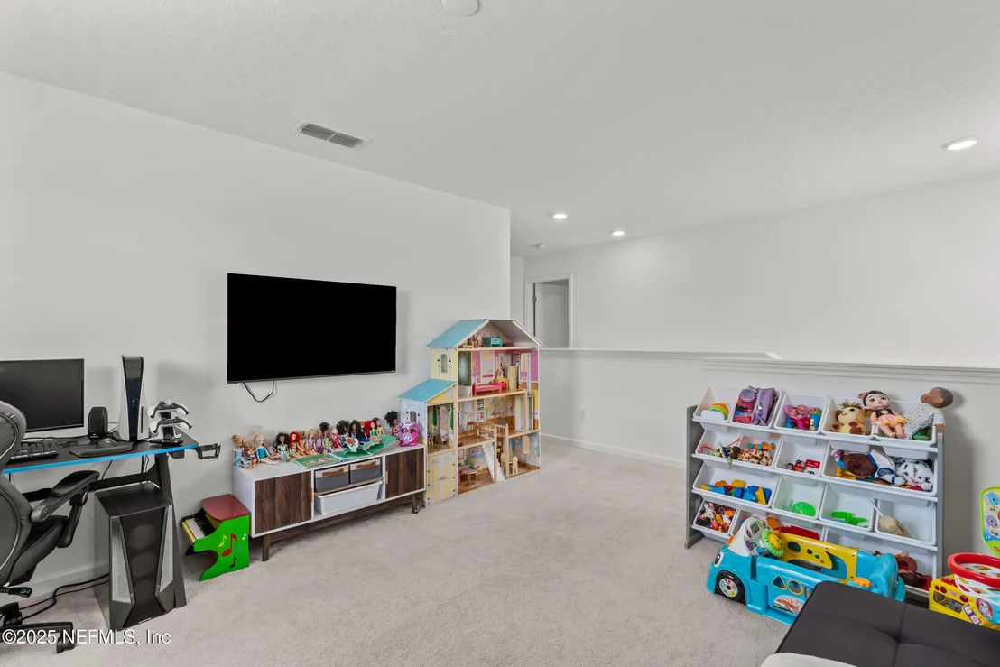 Photo of 9852 LOVAGE Lane
