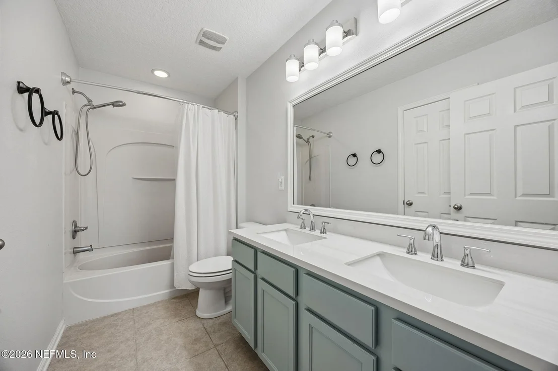 Photo of 95237 PERIWINKLE Place