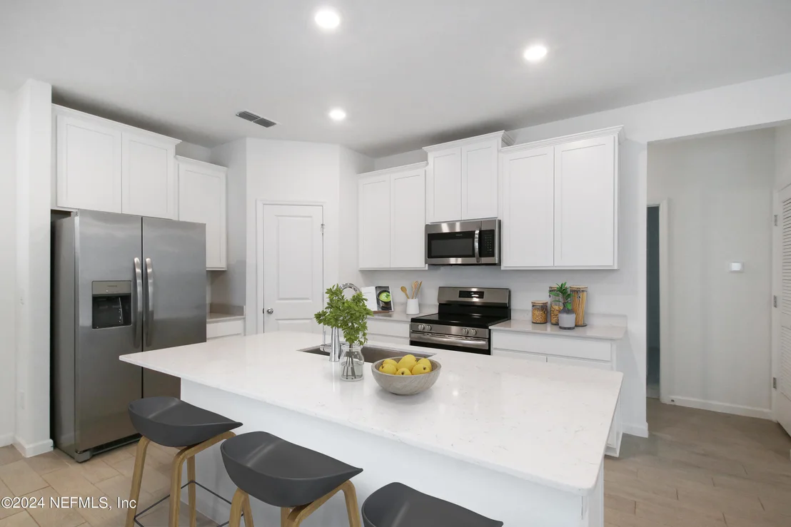 Photo of 118 PENTWATER Road