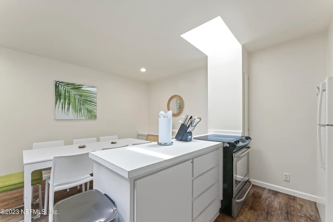 Photo of 409 TWELFTH Street