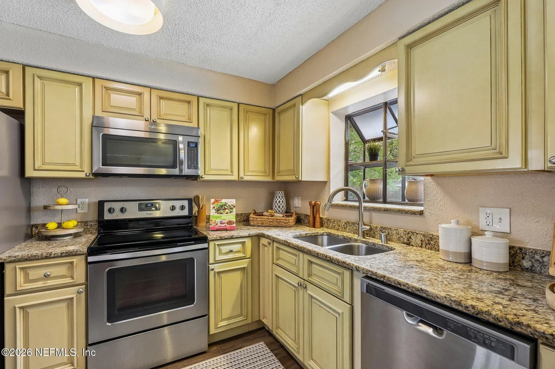 Photo of 8364 POINTER Drive N