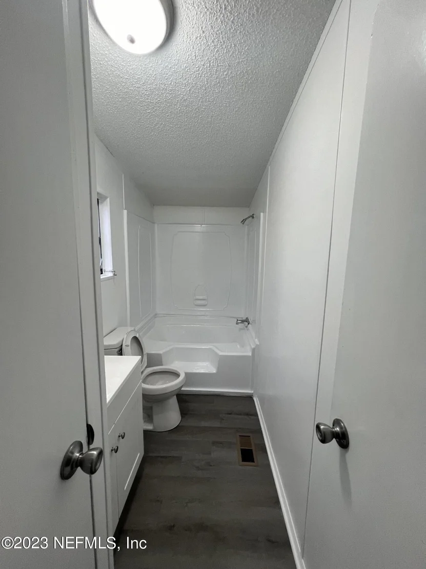 Photo of 9015 CIRCLE G Lane