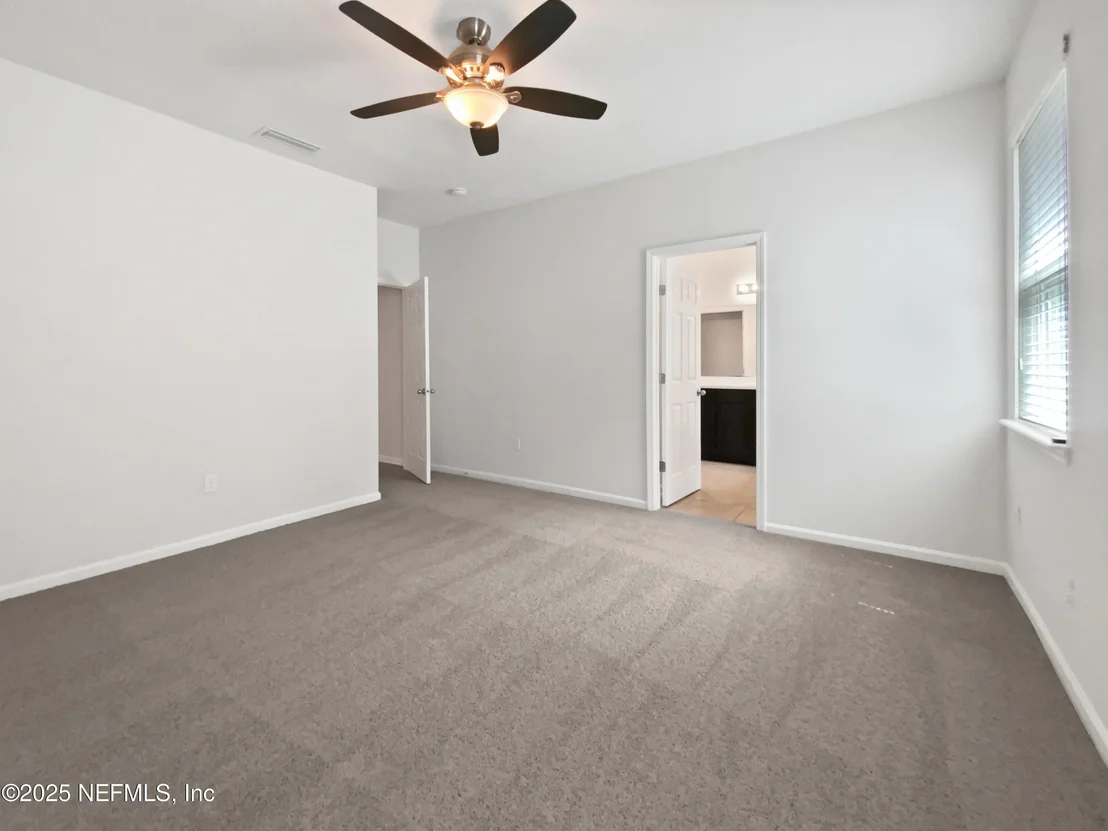 Photo of 1090 LAURISTON Drive