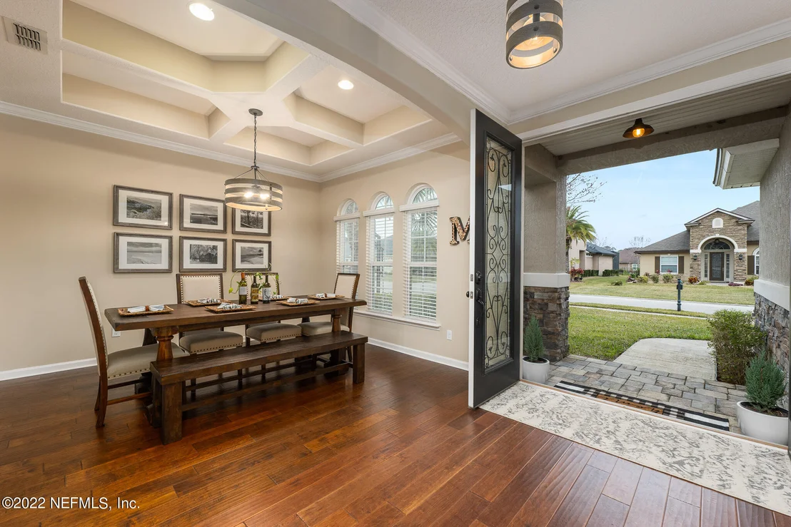 Photo of 212 ELLSWORTH Circle