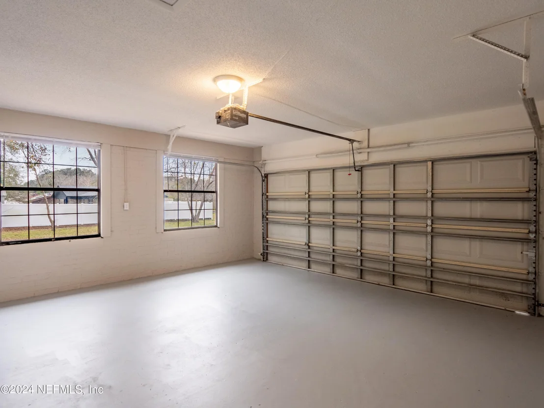 Photo of 8327 POINTER Drive N