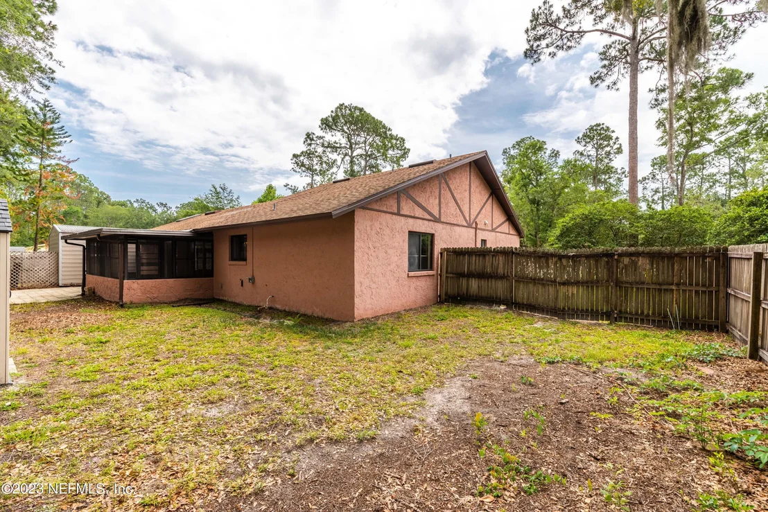 Photo of 1489 SATSUMA Road