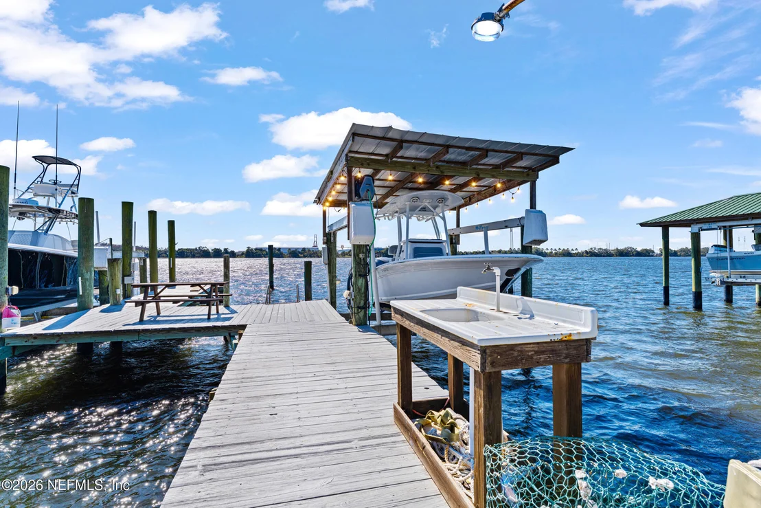 Photo of 5992 HECKSCHER Drive