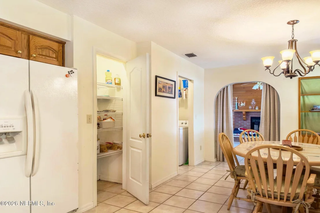 Photo of 542106 LEM TURNER Road