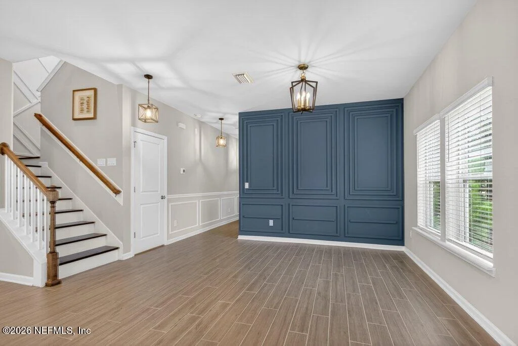 Photo of 21 YARDLEY Court