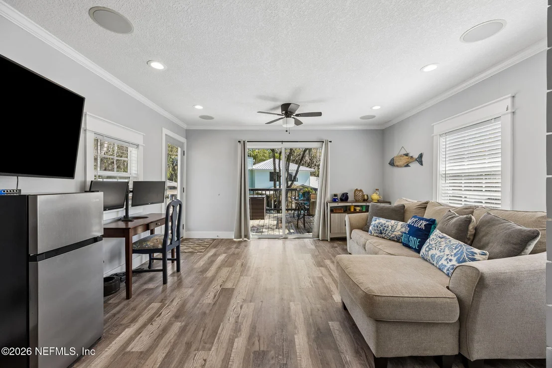 Photo of 8224 HALL Lane