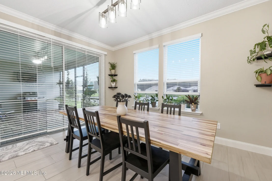 Photo of 392 BRYBAR Drive