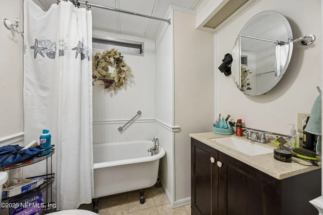 Photo of 110 PLUMOSA Drive