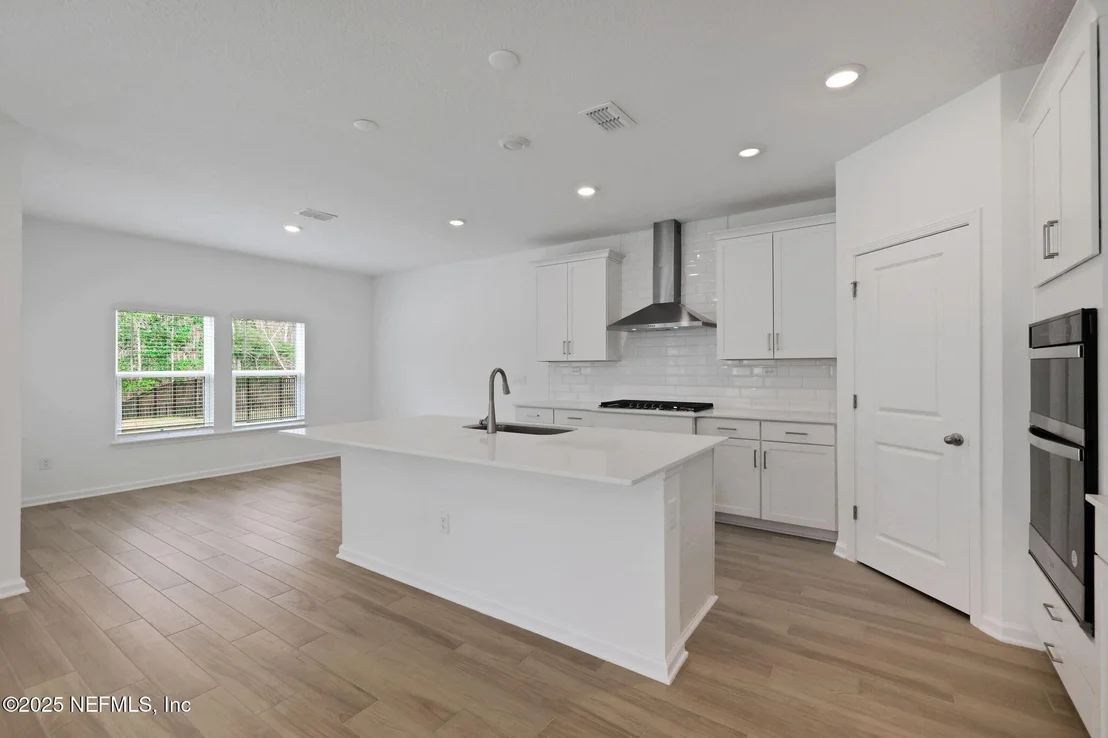 Photo of 744 FARMFIELD Drive