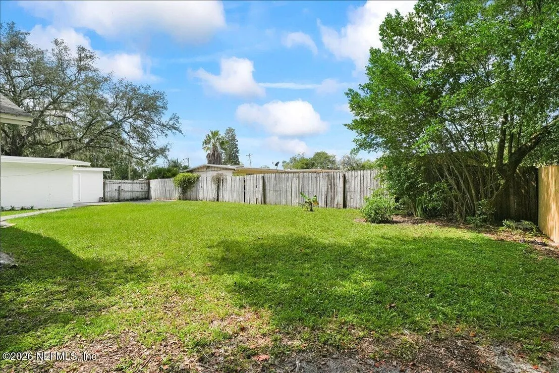 Photo of 215 EDSON Drive