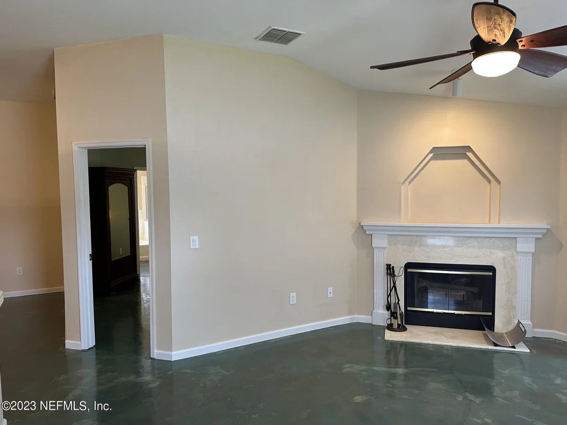 Photo of 209 IVY LAKES Drive