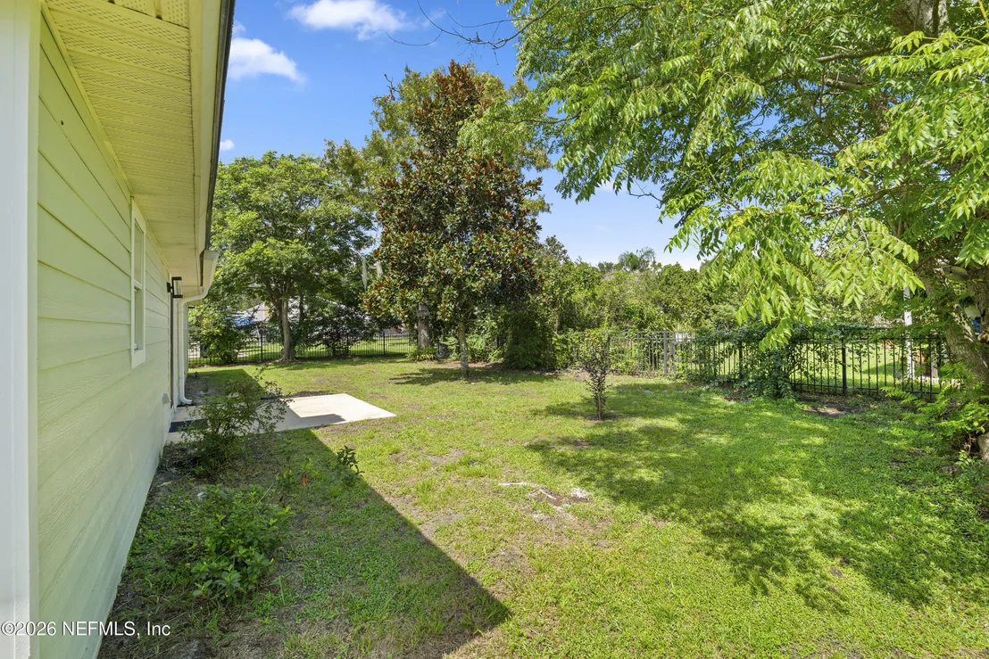 Photo of 4048 EDGELAND Trail