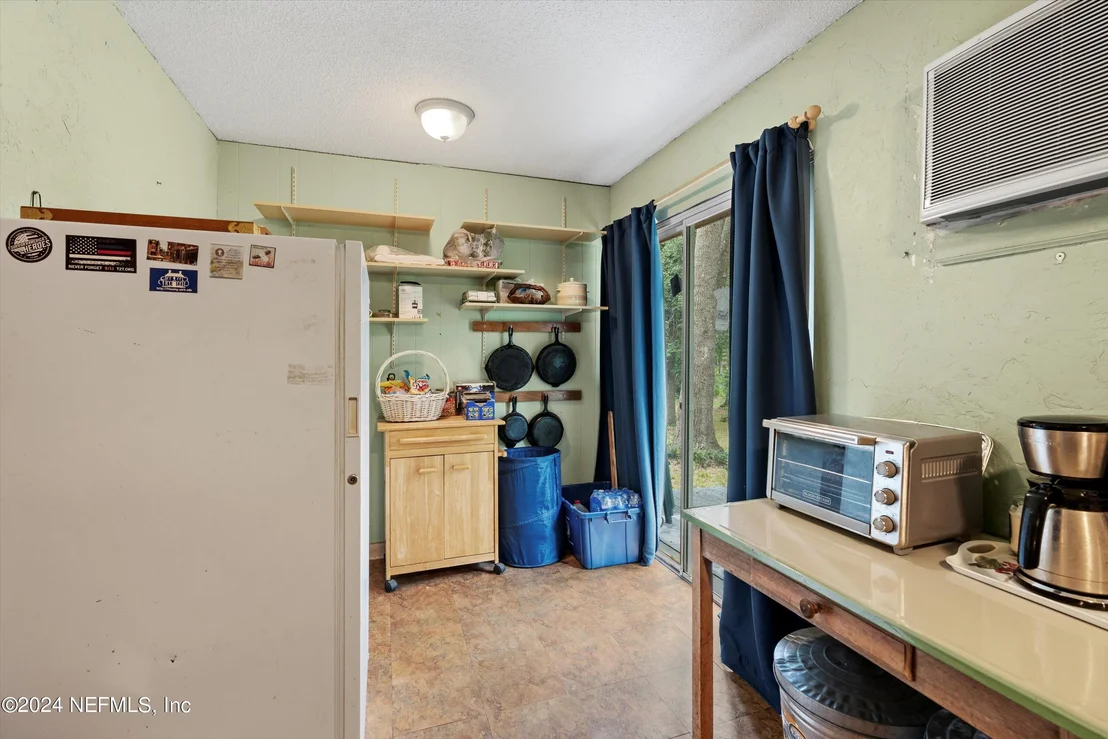Photo of 1128 TAYLOR Road