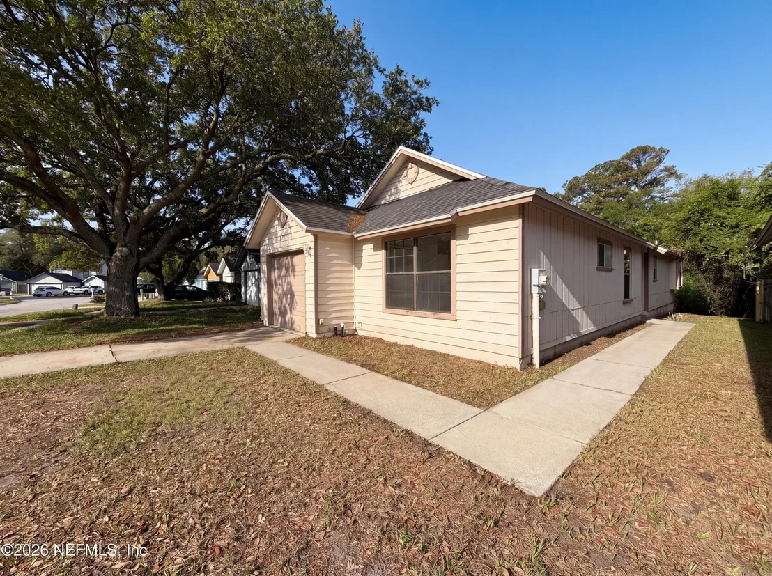 Photo of 2512 TOWNSQUARE Drive