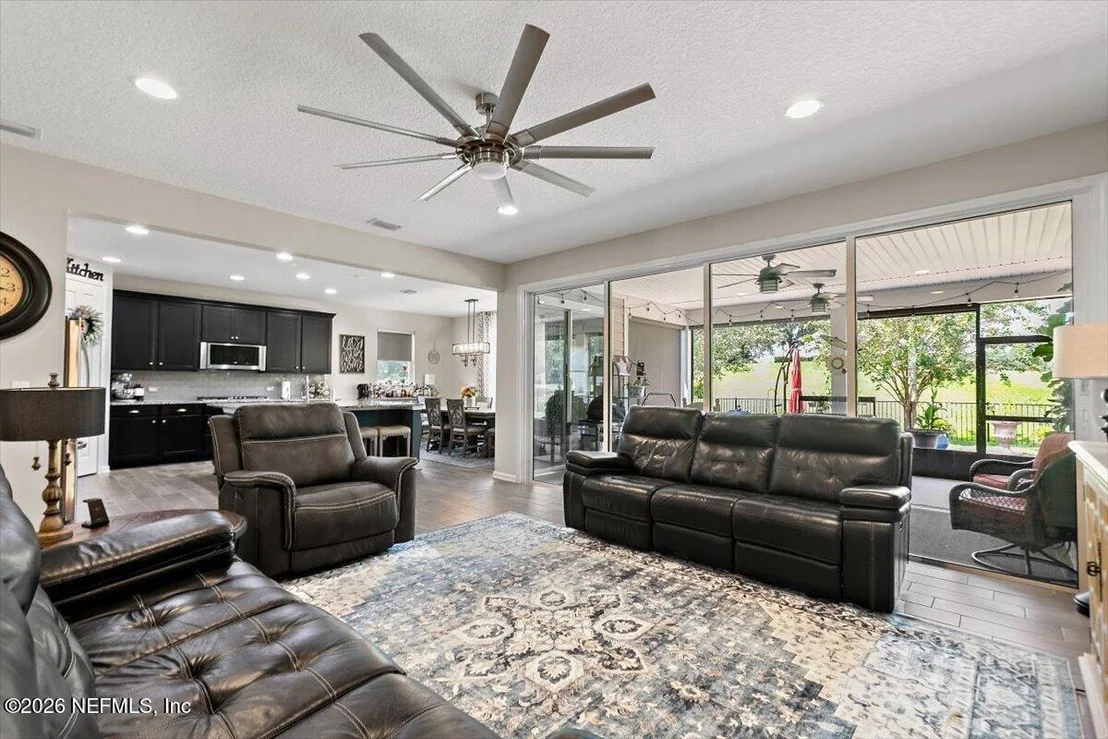 Photo of 159 EVENSHADE Way