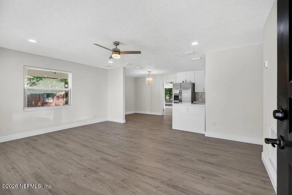 Photo of 6647 MANHATTAN Drive