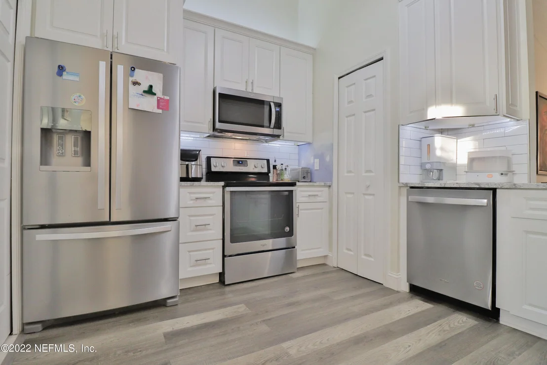 Photo of 11083 RIDGE POINT Drive