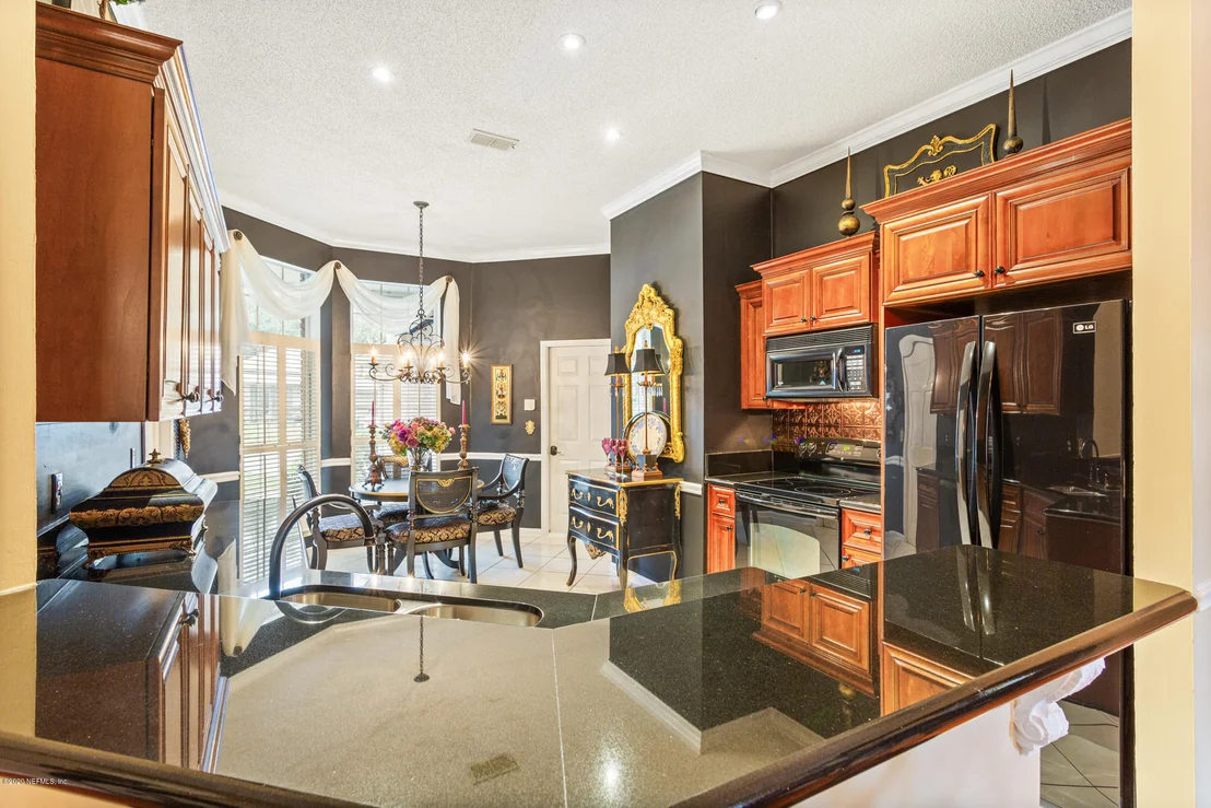 Photo of 9540 BROKEN OAK Boulevard