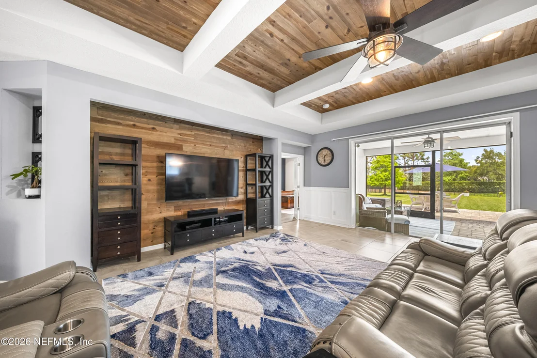Photo of 476 HUTCHINSON Lane