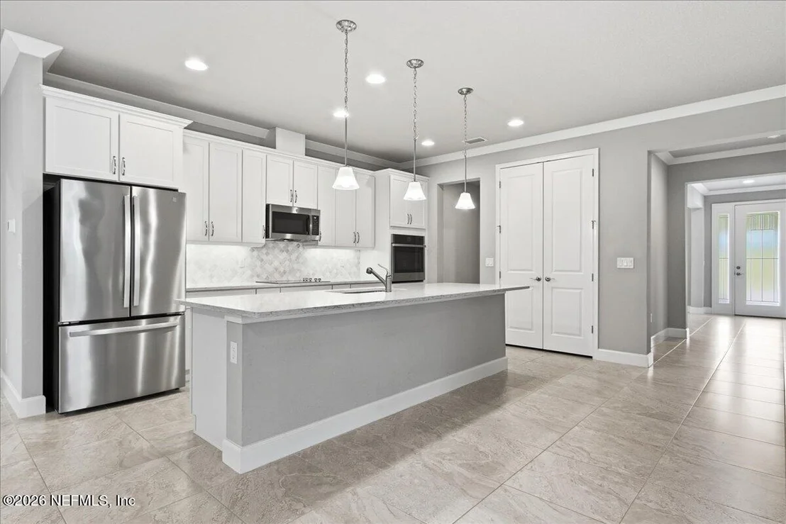 Photo of 205 HEATHERWOOD Court