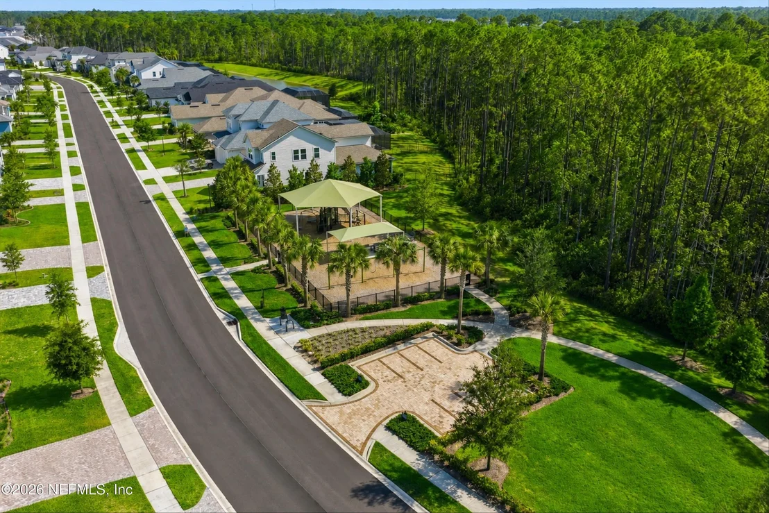 Photo of 658 PALM CREST Drive
