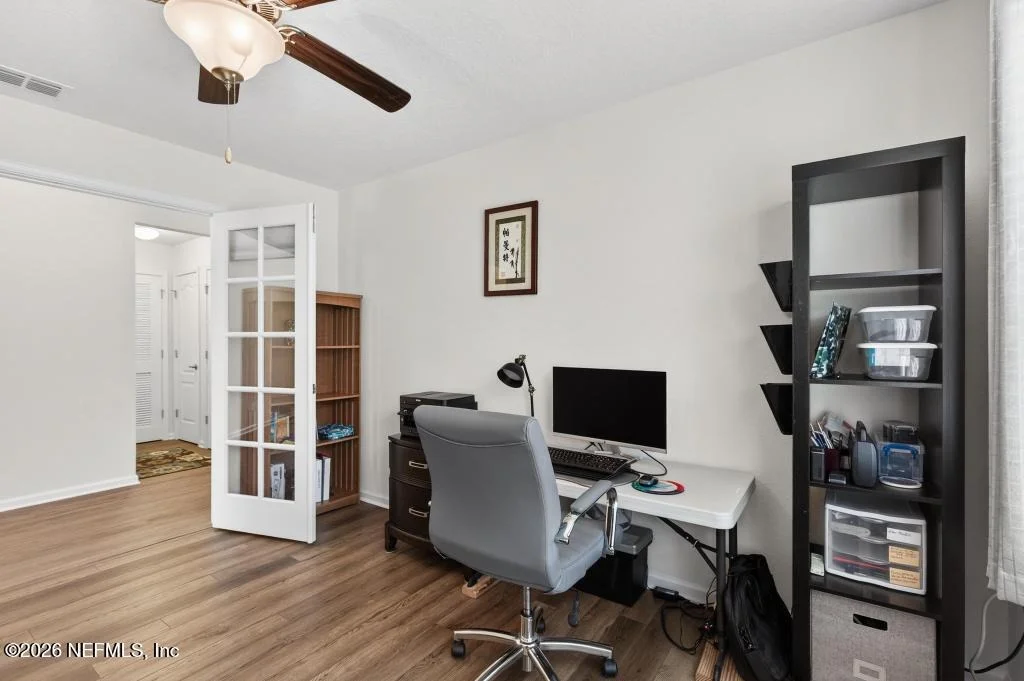 Photo of 558 PALACE Drive