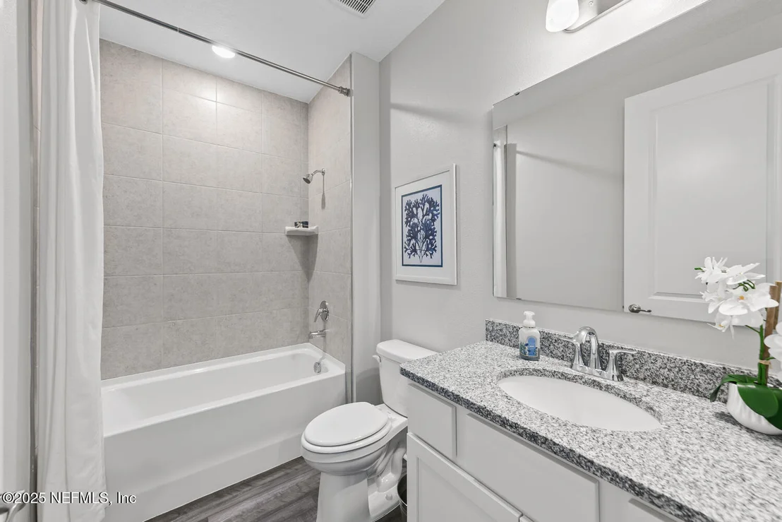 Photo of 56310 CREEKSIDE Way