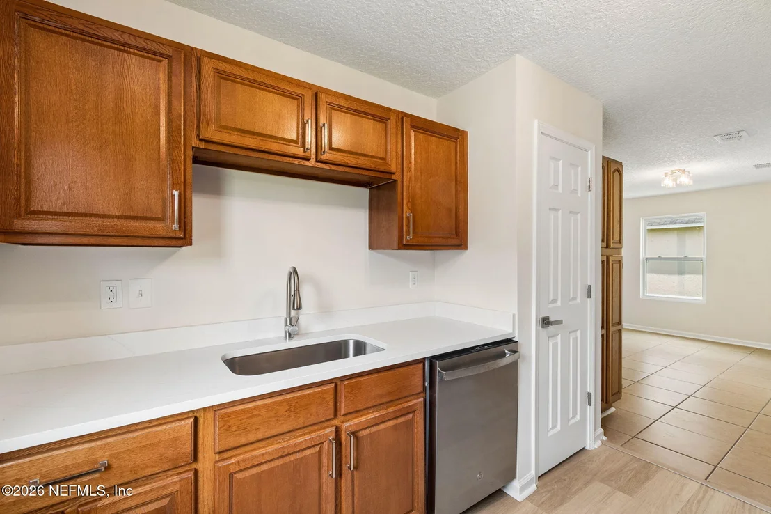 Photo of 7828 JASPER Avenue