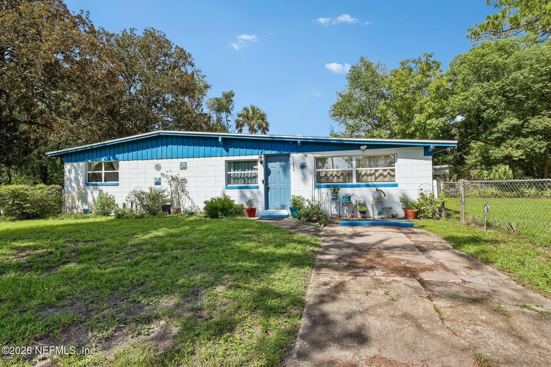 Photo of 1249 LE BRUN Drive