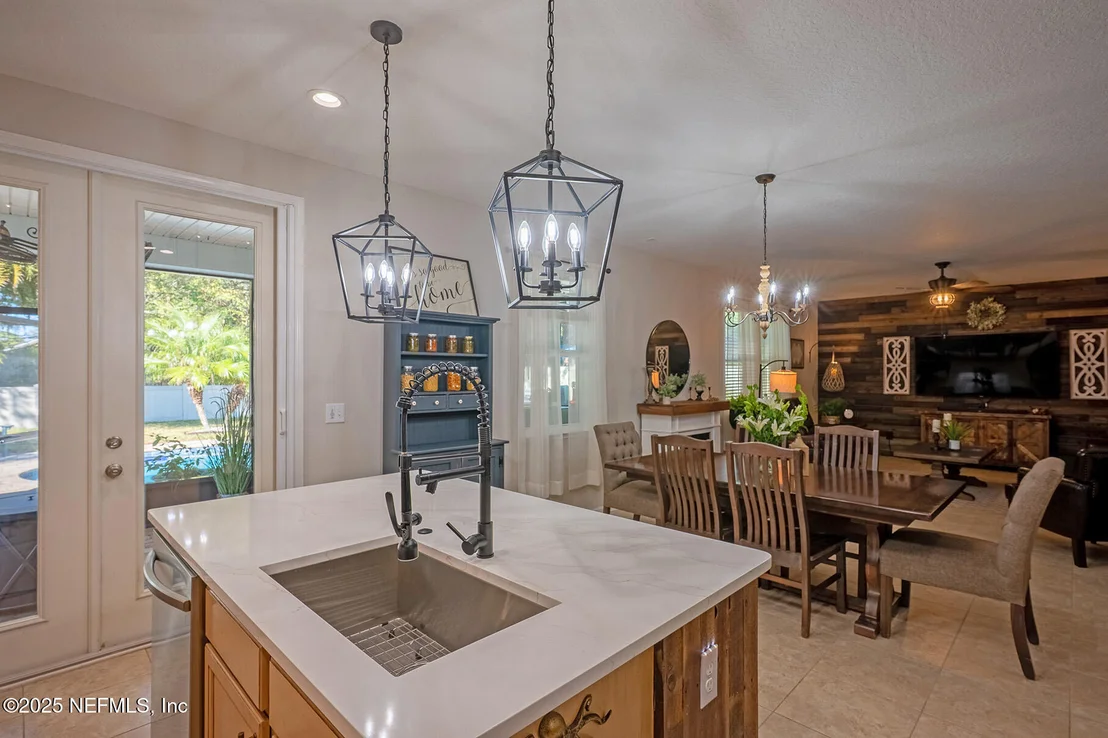Photo of 112 PLAZA DEL RIO Drive