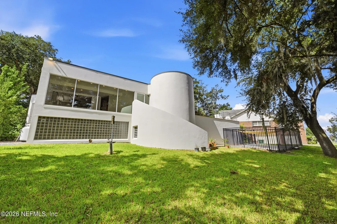 Photo of 715 RIO LINDO Drive