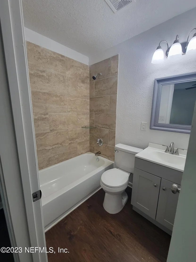 Photo of 5886 MONCRIEF Road