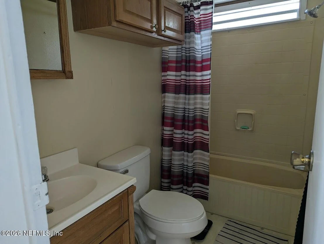Photo of 104 MOORE Avenue