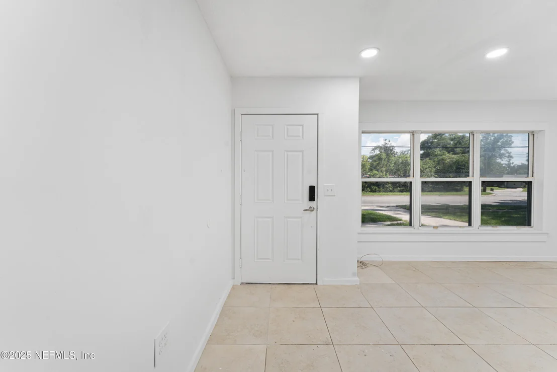 Photo of 2626 LEONID Road