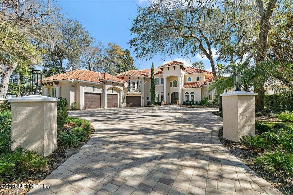 Photo of 821 QUEENS HARBOR Boulevard