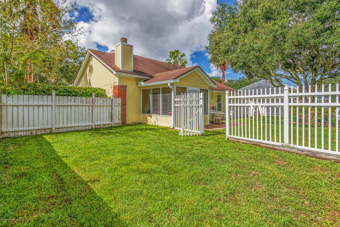 Photo of 285 CLOVER Court